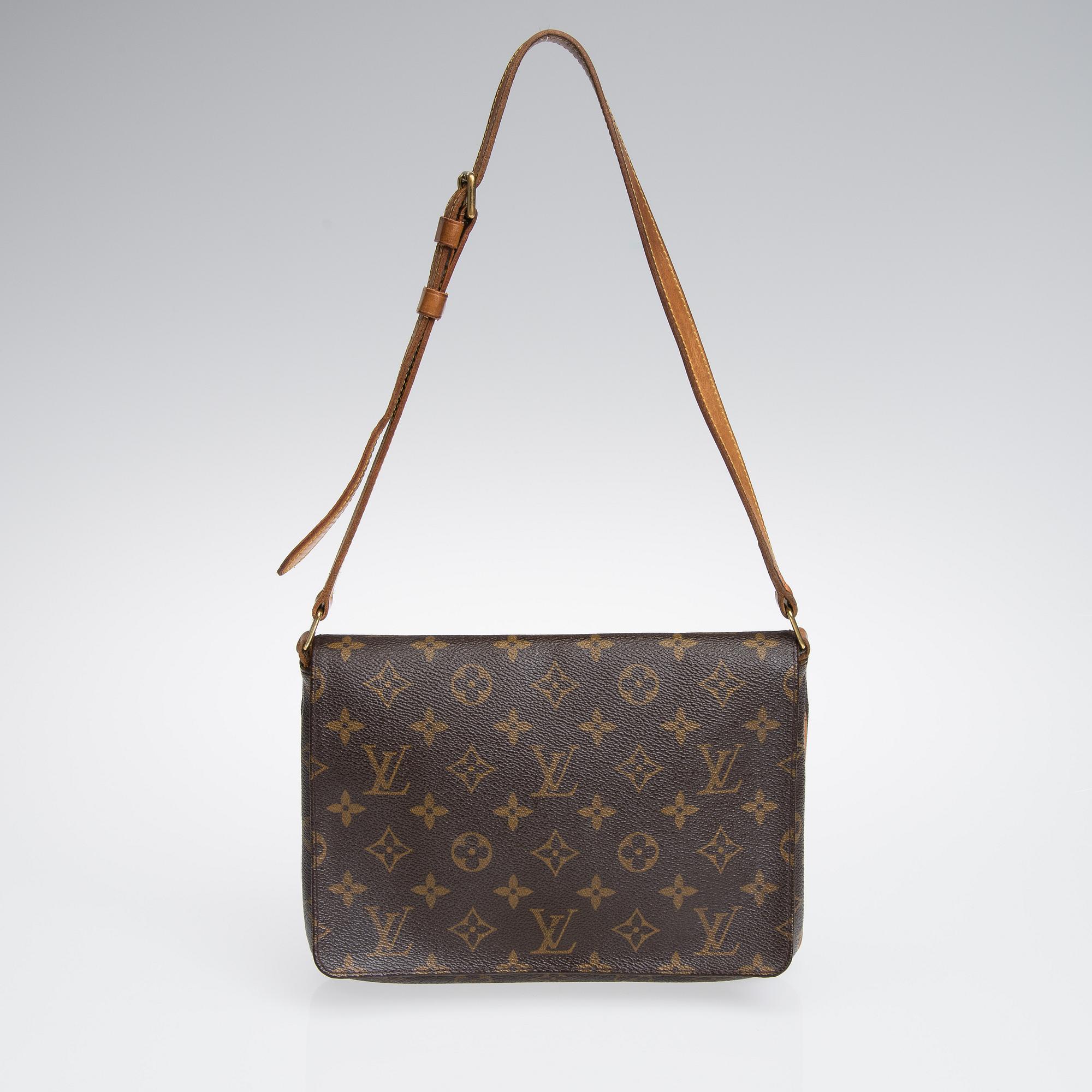 VÄSKA, "Musette Tango", Louis Vuitton.