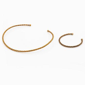 Halscollier och armring, brons, kopia efter vikingasmycke.
