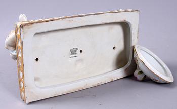 BORDSUPPSATS, porslin, rokokostil. 1900/2000-tal.