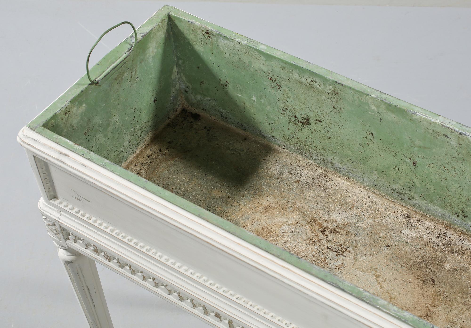 BLOMSTERBORD, gustaviansk stil, 1900-talets första hälft.