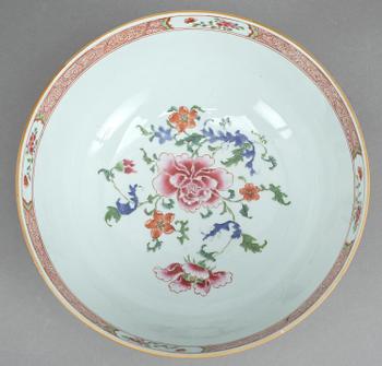 BÅLSKÅL, porslin, Qingdynastin, Qianlong (1736-1735).