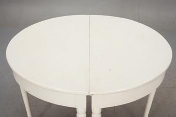 HALVMÅNEBORD, 2 st, 1800-tal.