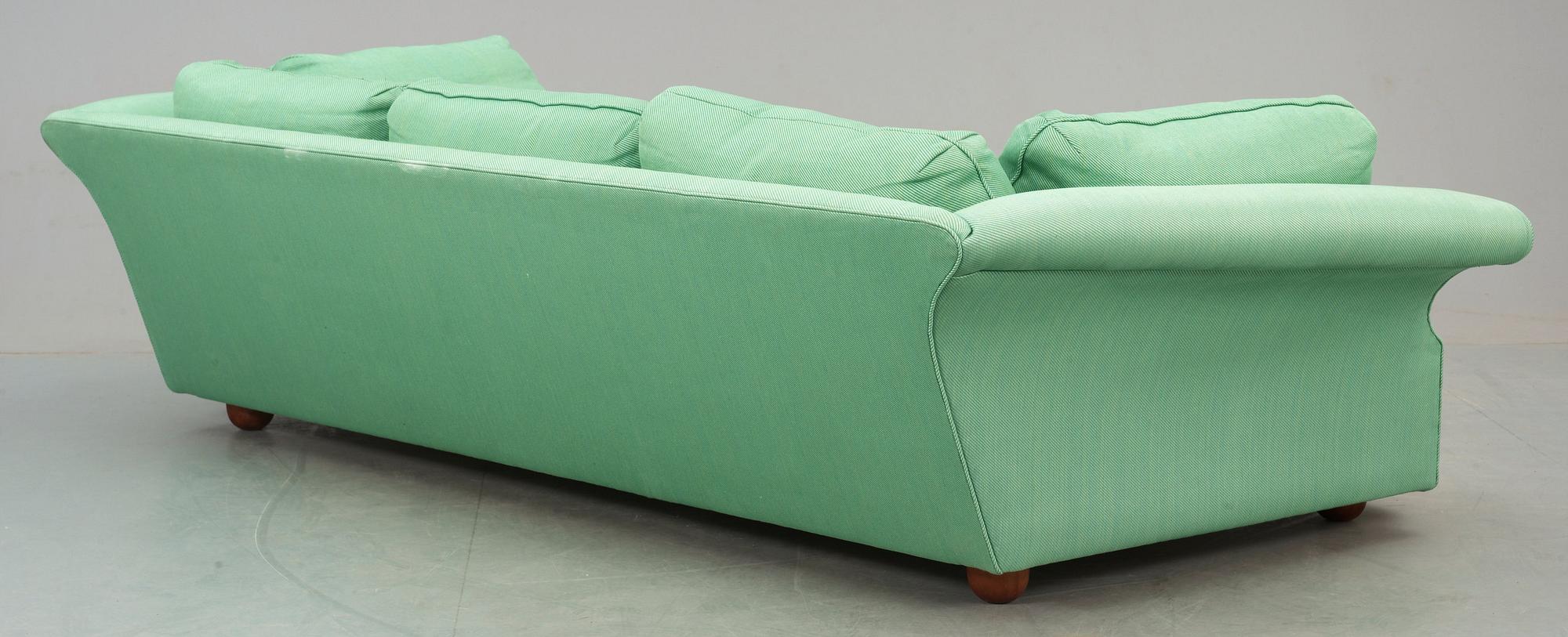 JOSEF FRANK, "Liljevalchssoffan", Firma Svenskt Tenn.