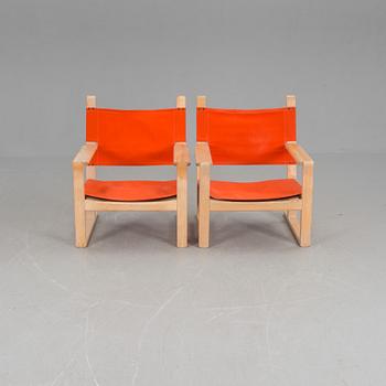 KARMSTOLAR, ett par, Keravan Puusepäntehdas/Stockmann Kervo snickerifabrik nr 286, 1900-talets andra hälft.