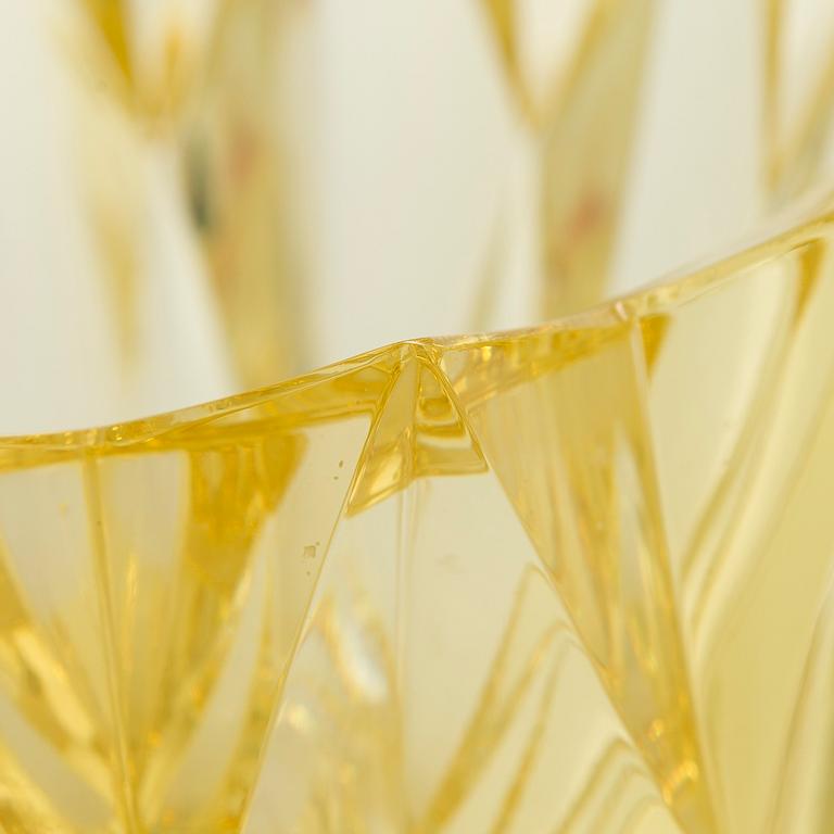 Aimo Okkolin, skål, "Näckros", signerad Aimo Okkolin Riihimäen Lasi Oy.