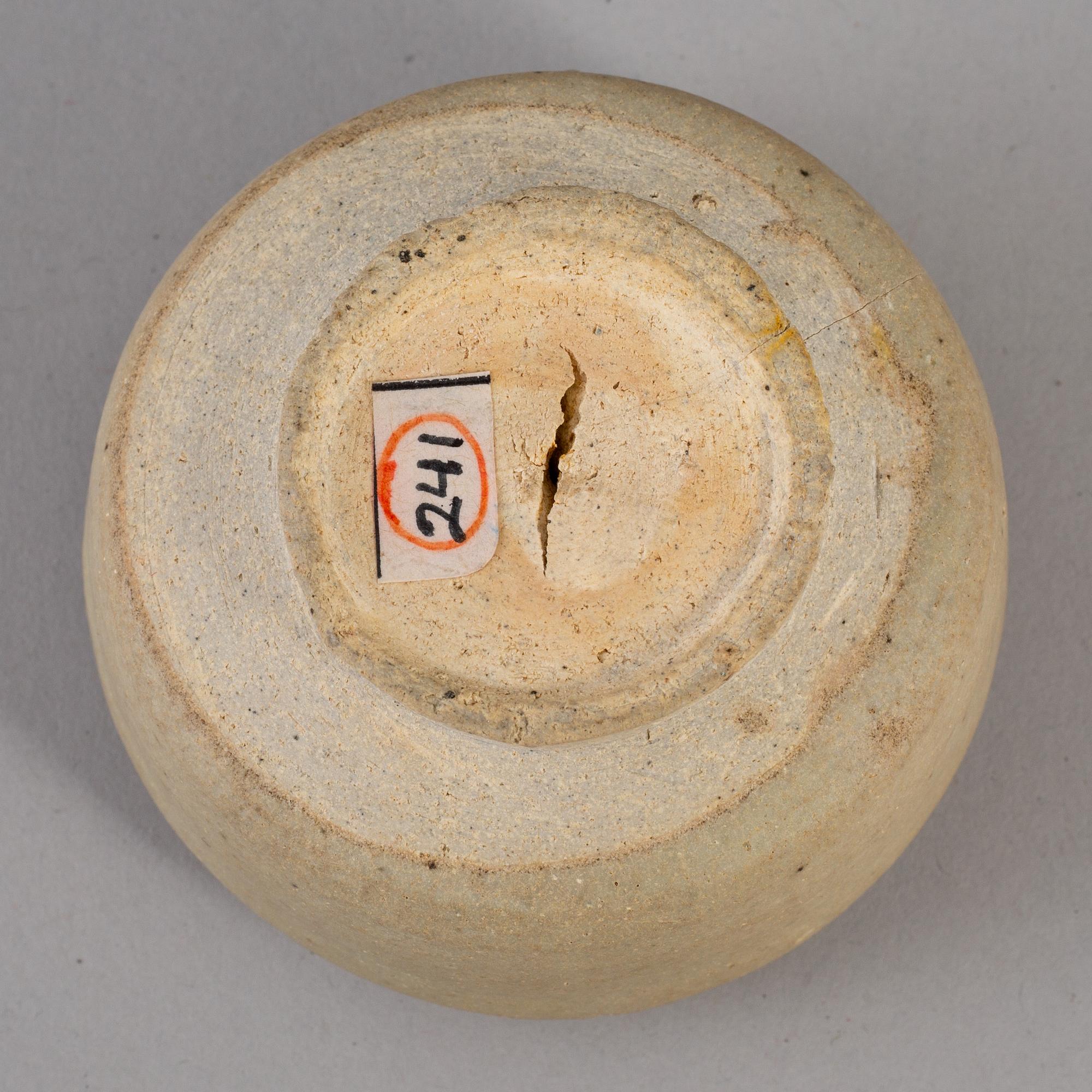 A group of 25 Southeast asian ceramics, mostly 20th century.