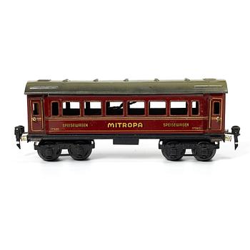 Märklin, 18 carriages and accessories, Germany, 1930s. 0 gauge.