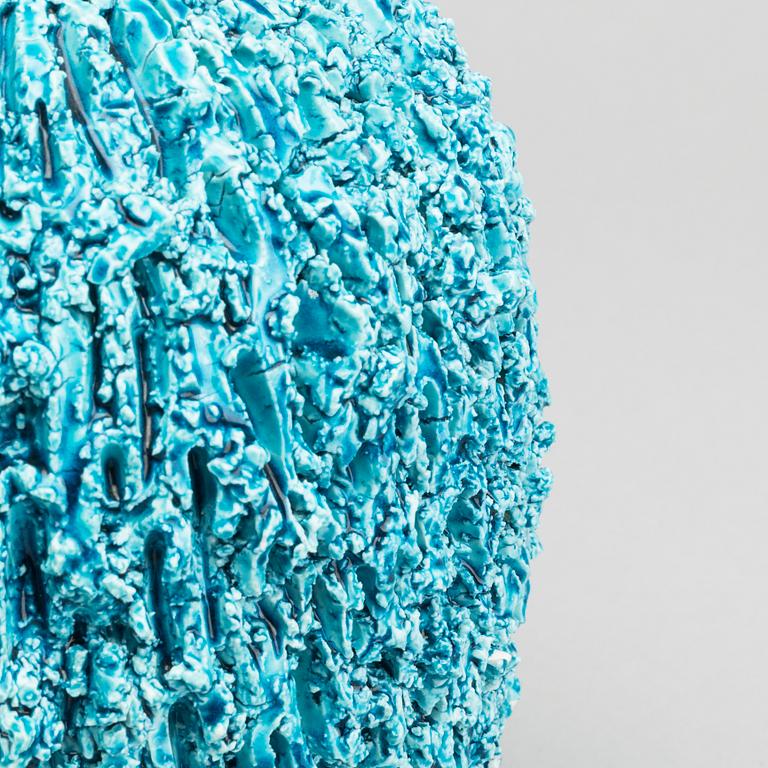 GUNNAR NYLUND, vas "Igelkottvasen", chamotterat stengods, Rörstrand.