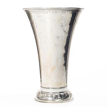 Guldsmedsaktiebolaget (GAB), Beaker/vase, silver, Stockholm 1936.