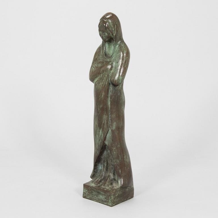 Tuntematon kuvanveistäjä, 1900-luku, naisfiguuri.