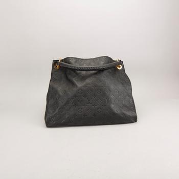 Louis Vuitton, "Artsy MM", bag.