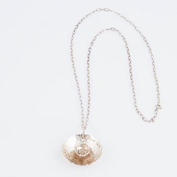 ROSA TAIKON a silver necklace.