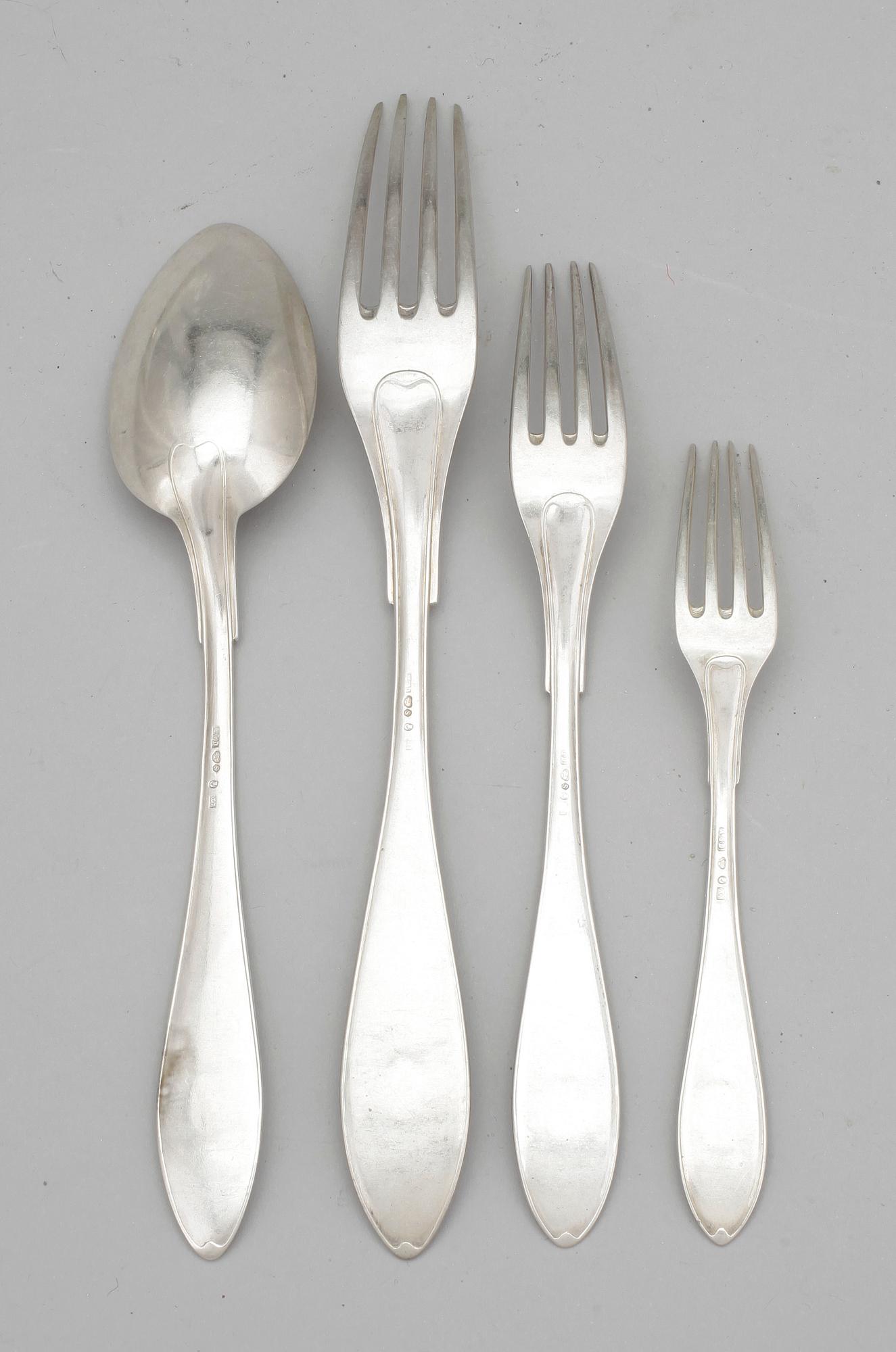 BESTICK, 23 delar, silver, A G Dufva, Stockholm, bl.a. 1913, vikt 986 gram.