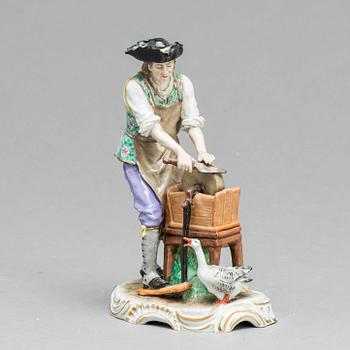 FIGURIN, Capo di Monte-liknande märke, porslin, 1900-tal.