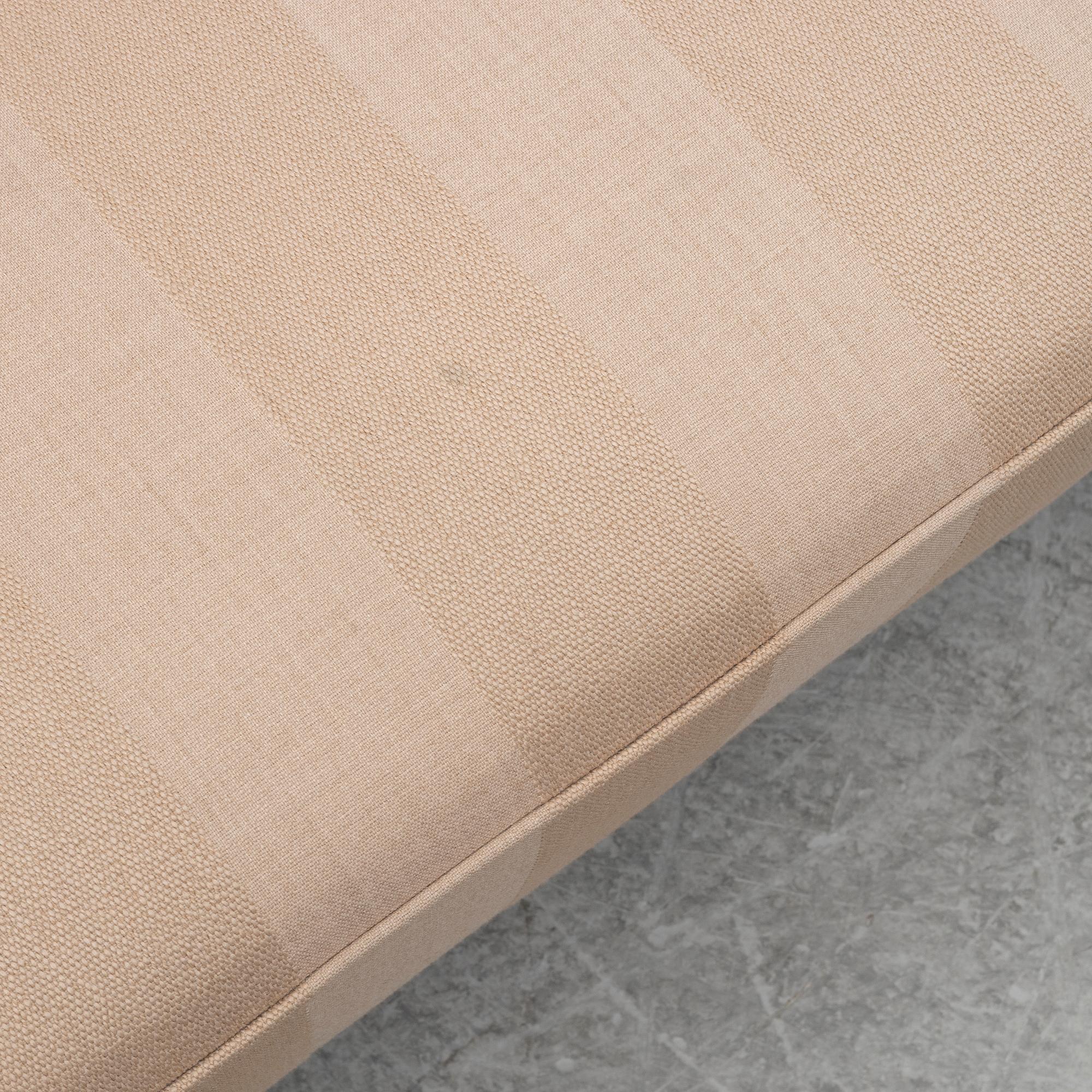 Greta Magnusson Grossman, soffa, "Modern Line", Gubi, Danmark, samtida.