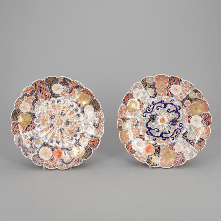 FAT, 2 st, porslin, Imari, Japan 1800-tal.
