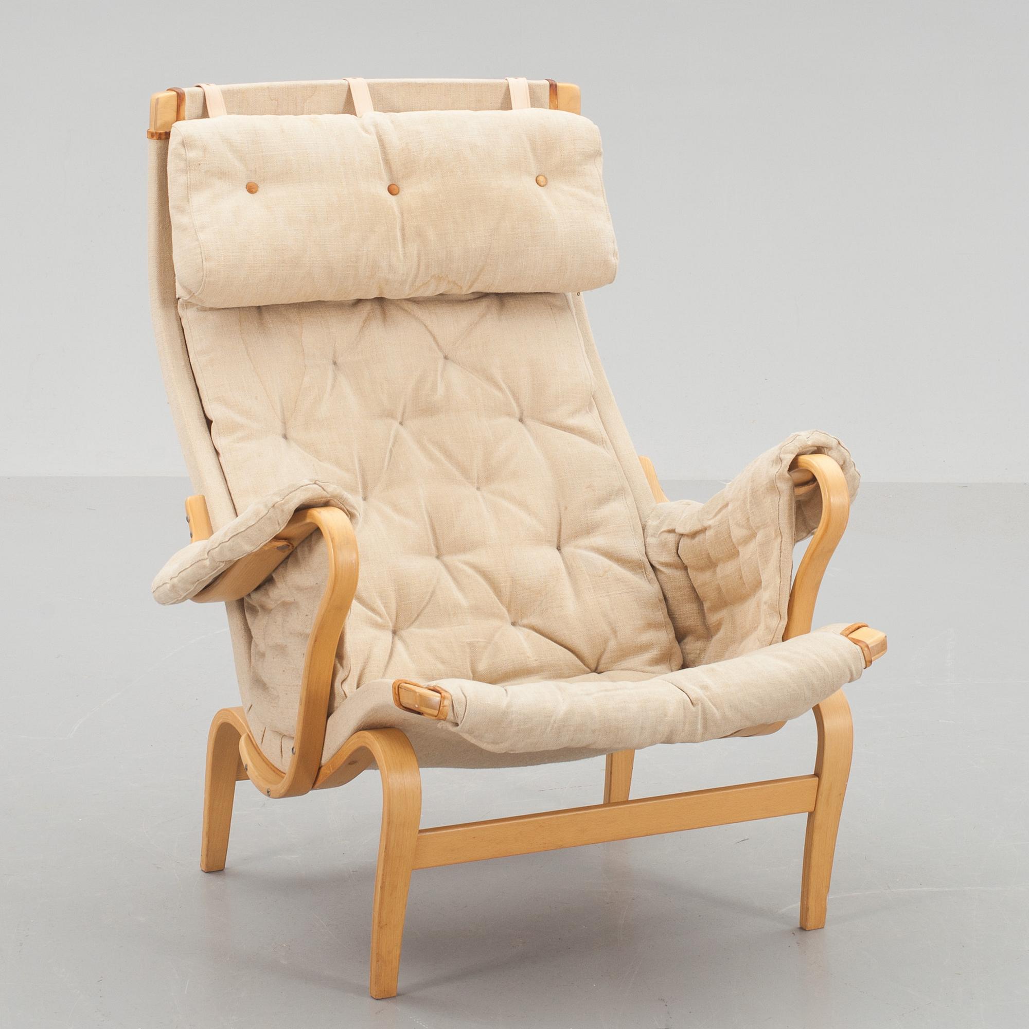 FÅTÖLJ, "Pernilla", Bruno Mathsson, DUX, 1900-talets andra hälft.