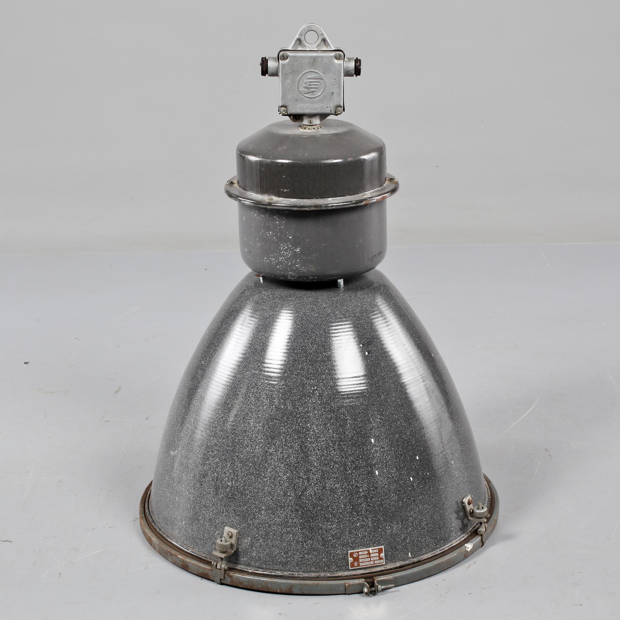 INDUSTRILAMPA, 1900-talets fjärde kvartal.