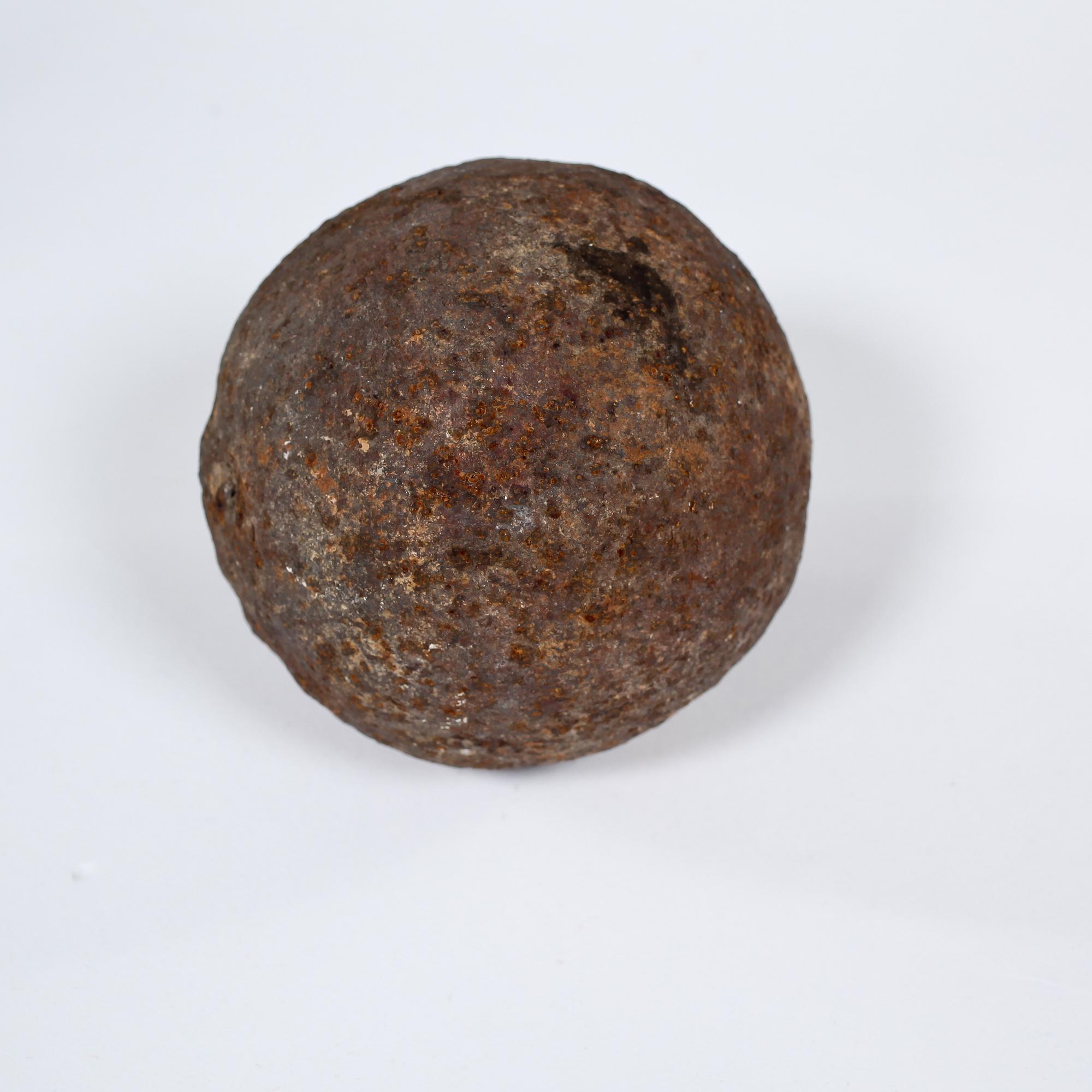 KANONKULA, järn, troligen 1600/1700-tal.