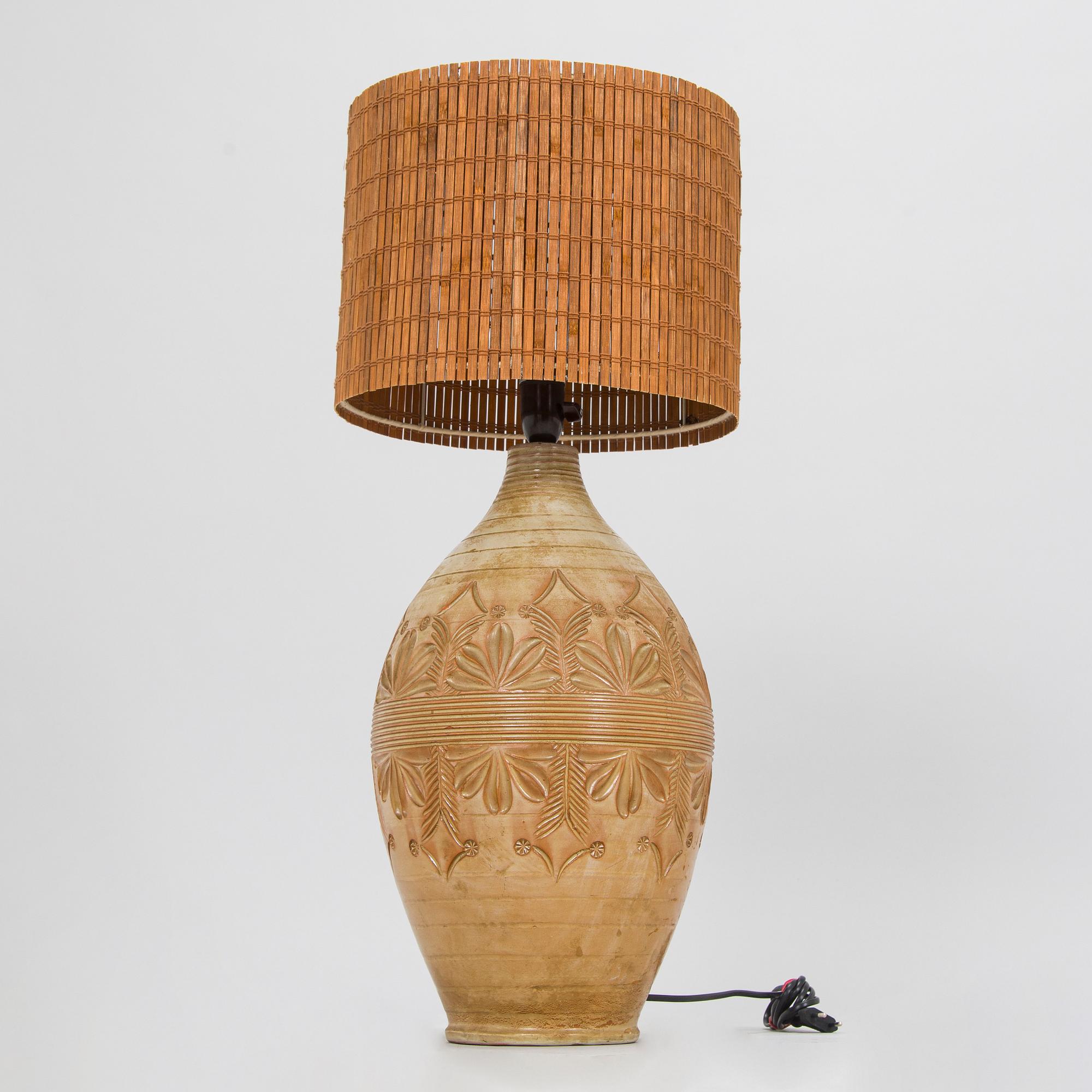 Bordslampa, stengods, tillverkare Kera 1900-talets mitt.