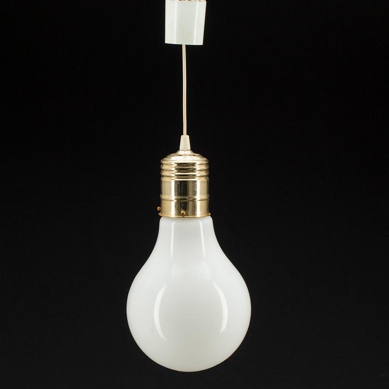 TAKLAMPA, i form av glödlampa, Hans-Agne Jakobsson, Markaryd.