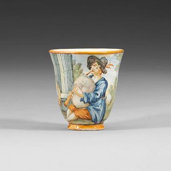 1340. An Italian Maiolica cup, Abruzzo, 17/18th Century.