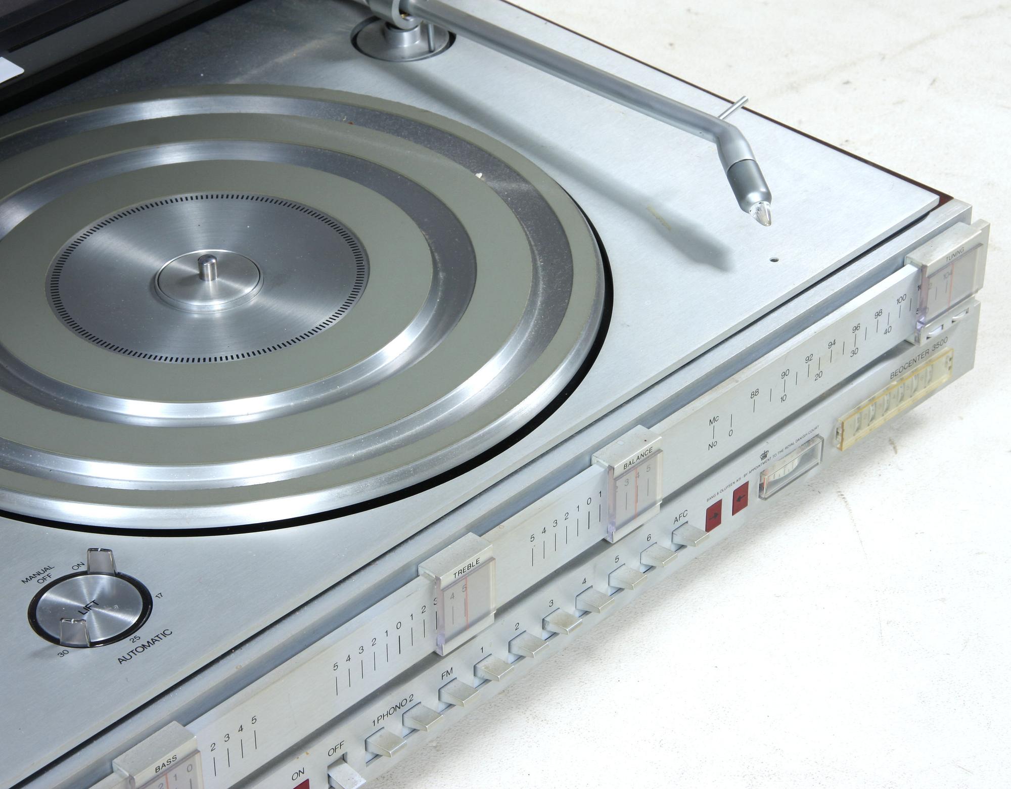 STEREO, "BEOCENTER 3500" samt HÖGTALARE, ett par, "Beovox 3702", Bang & Olufsen, 1972-1977.
