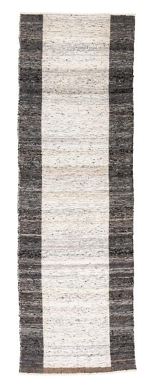 Björn Lundberg, gallerimatta, "Natt och Dag/Dag och Natt", trasmatta, ca 388,5-398 x 128-129 cm.