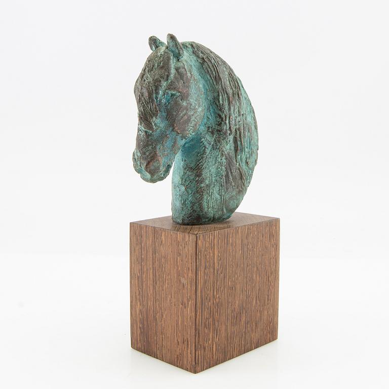 Decorative sculpture Horse's head, late 20th century, patinated bronze.