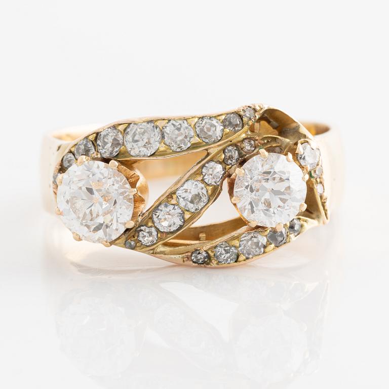 Ring, 18K gold with old-cut diamonds.