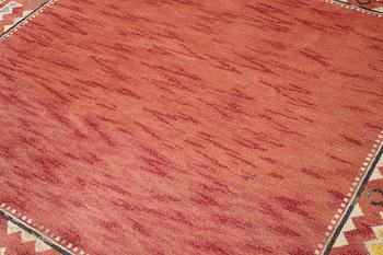 Margareta Sundbom Eichenholz, a knotted pile carpet, ca 338 x 343, unsigned.