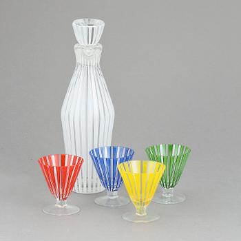 GLASSERVIS, 5 delar, glas, "Strikt", Bengt Orup, Johansfors, Formgiven 1952.