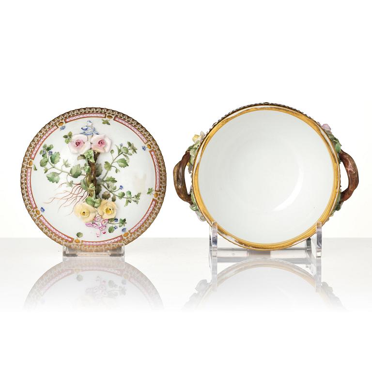 A Royal Copenhagen 'Flora Danica' bonbonniere with cover, Denmark, 1870-90s.