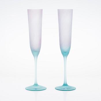 Oiva Toikka, champagne glas, 2 st, "Paletti", signerad O. Toikka Nuutajärvi.