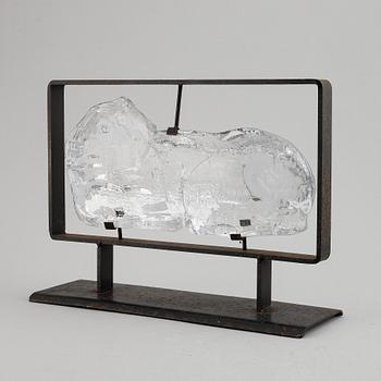 Erik Höglund, a cast glass sculpture mounted in cast iron.