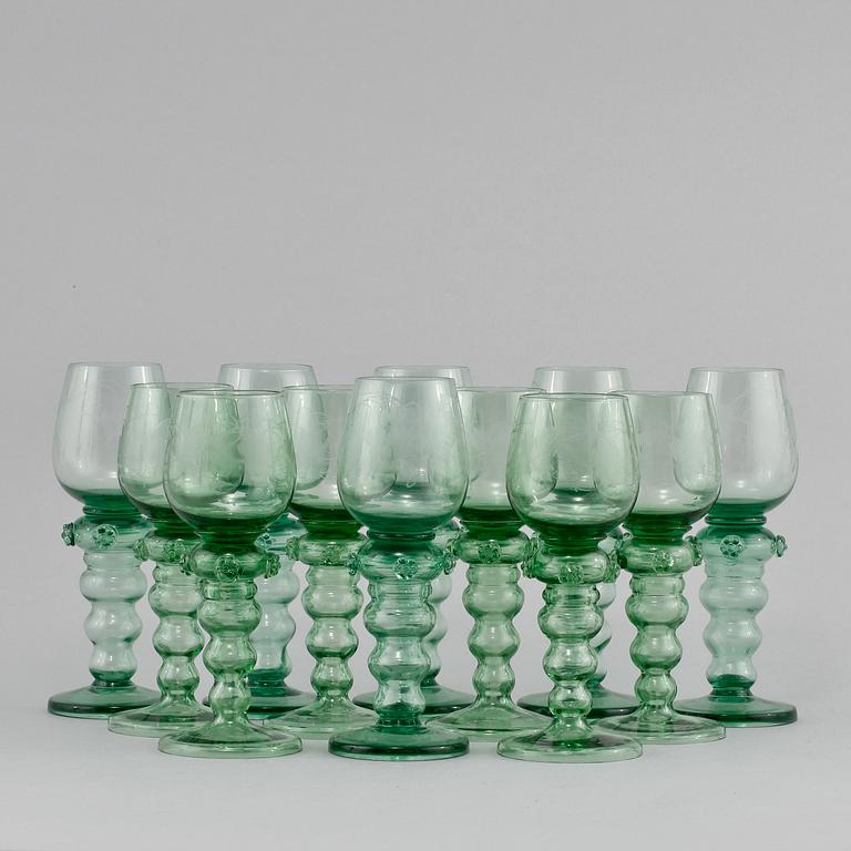 REMMARE, 12 st, snarlika, glas, omkring 1900-talets mitt.