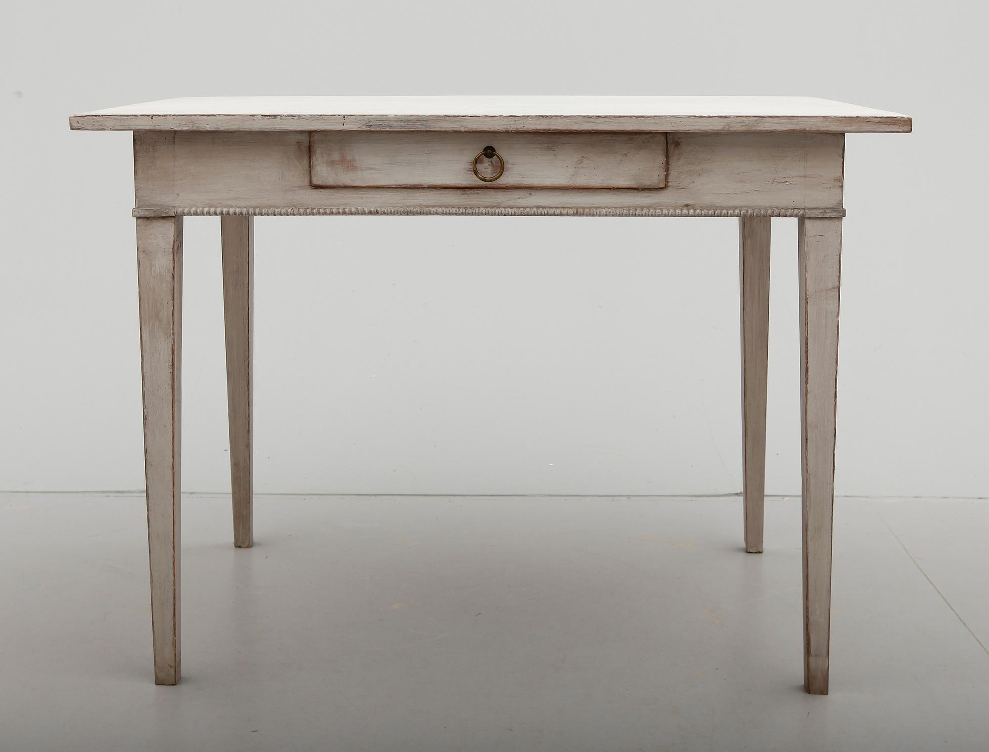 DAMARBETSBORD, 1800-tal.