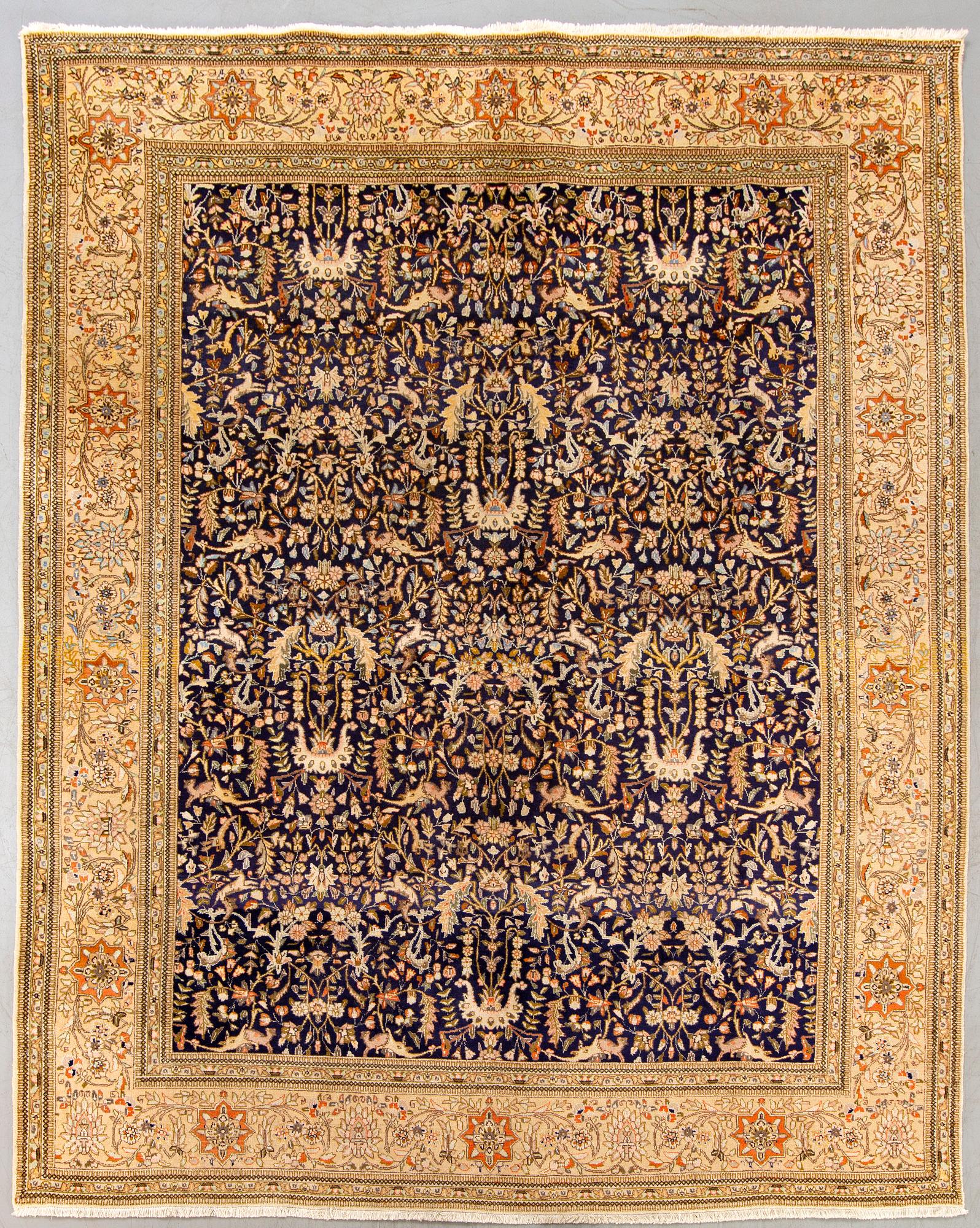 A semiantique Tabriz/Tabatabaei ca 361x288 cm.