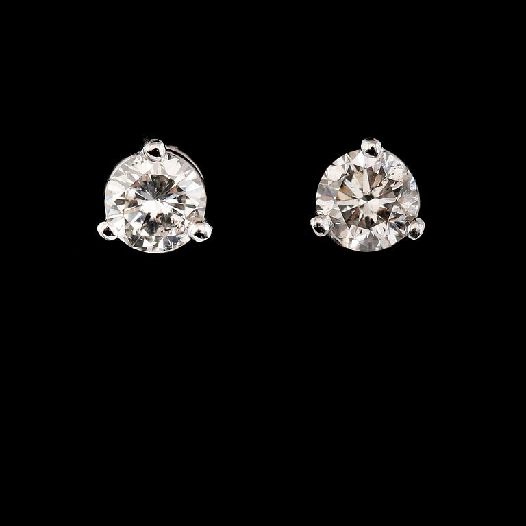 ÖRHÄNGEN, 1 par, 18K vitguld, briljantslipade diamanter tot ca 0.44 ct.