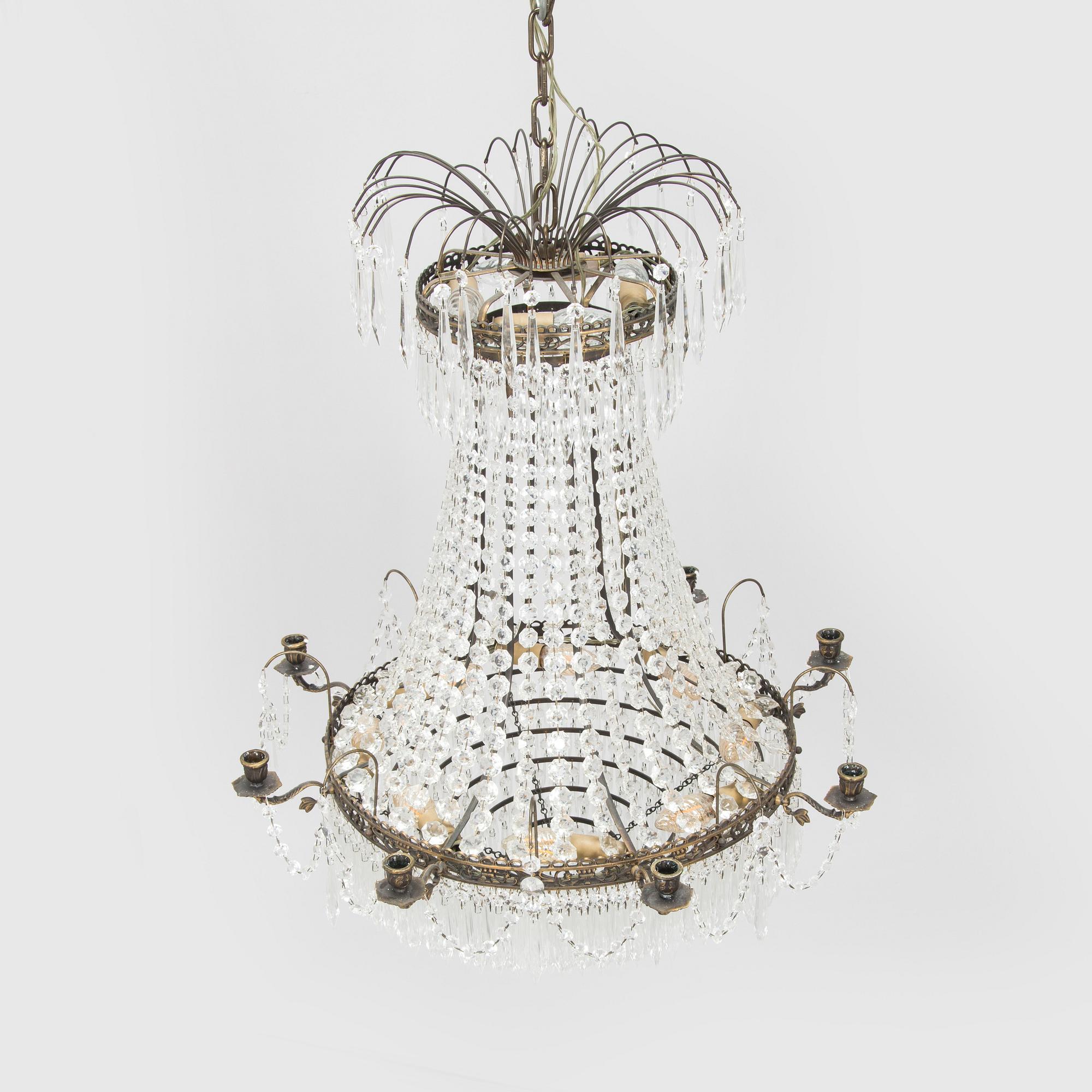 Kattokruunu, empire-tyyli, 1900-luvun puoliväli.