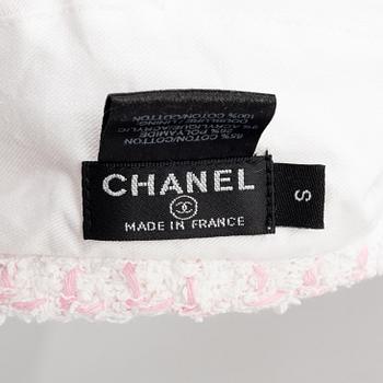 Chanel, a cotton mix bouclé beret, size S.