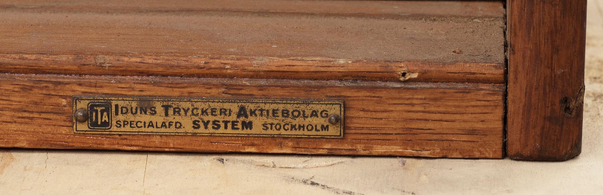 JALUSISKÅP, 1900-talets början.