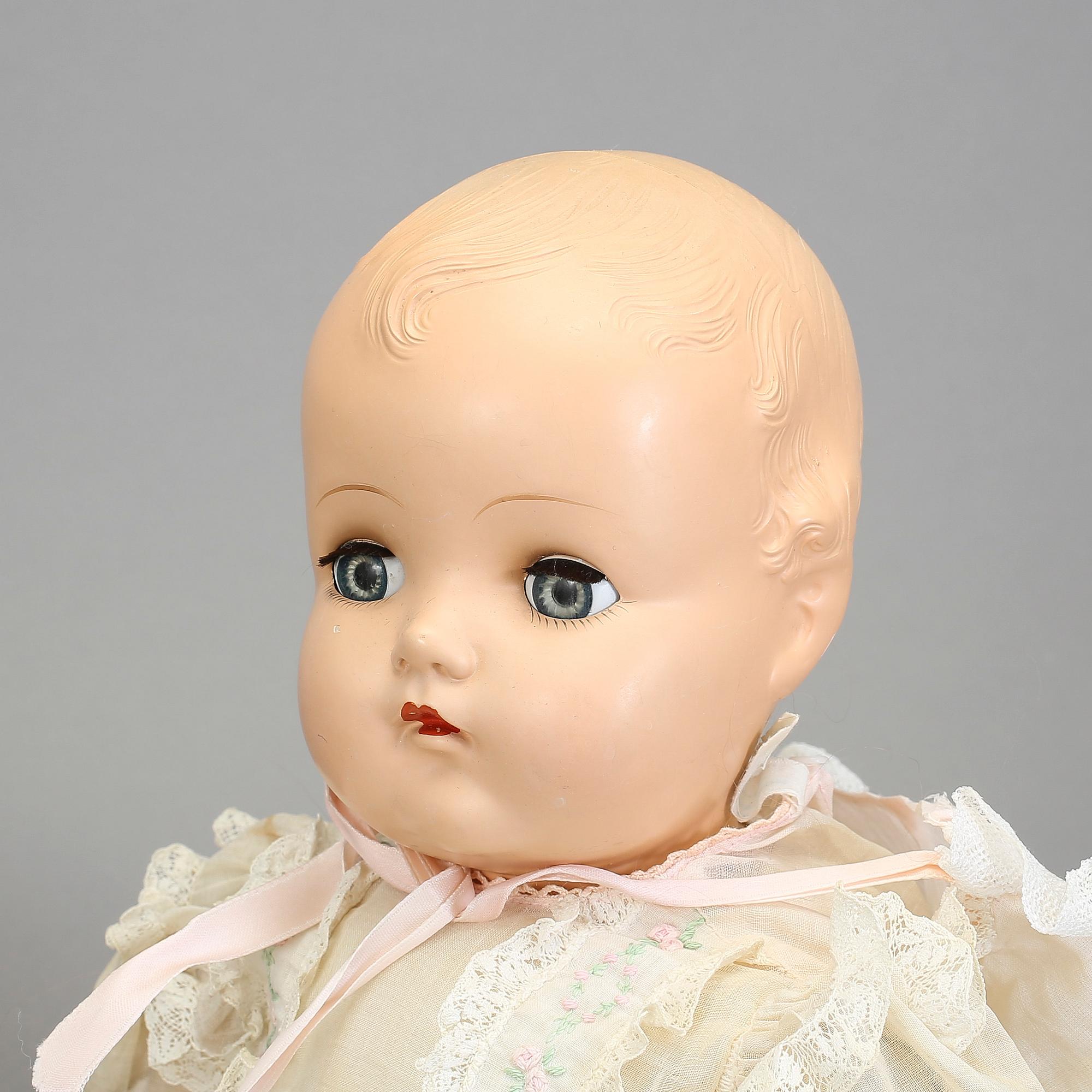 DOCKOR, 2 st. Madame Alexander New York resp Rheinische Gummi und Celluloid Fabrik, 1940-50-tal.