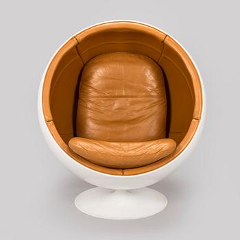 Eero Aarnio, a 'Ball Chair' for Asko.