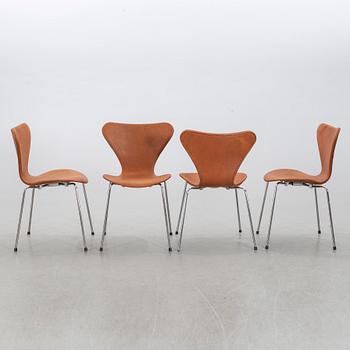 ARNE JACOBSEN, "Sjuan", 4 chairs, Fritz Hansen, Denmark.
