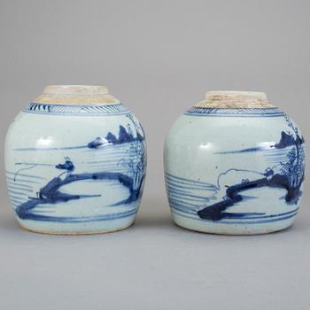 URNOR, 2 st, porslin, Kina, 1800-tal.