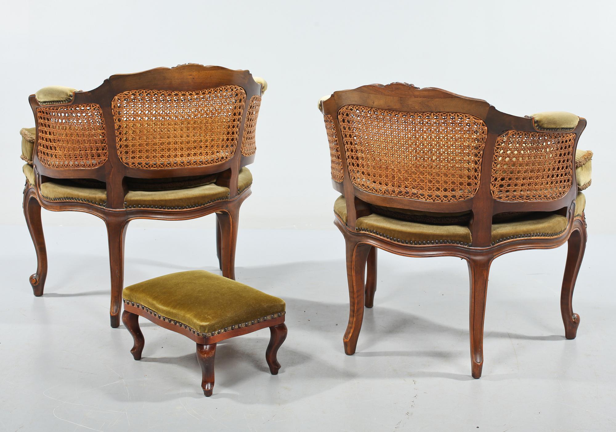 BERGÈRER, ett par, samt FOTPALL, omkring 1900-talets mitt.