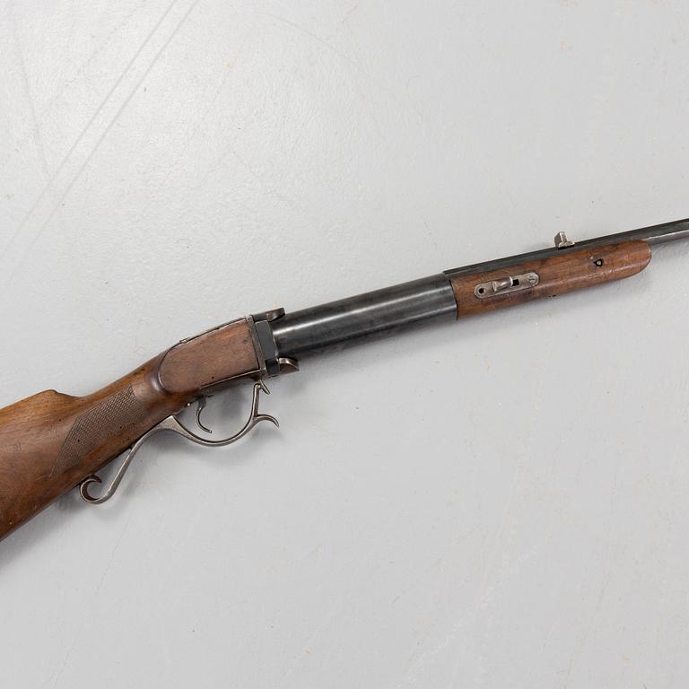 A early 20th century Oscar Will Bugelspanner air rifle.