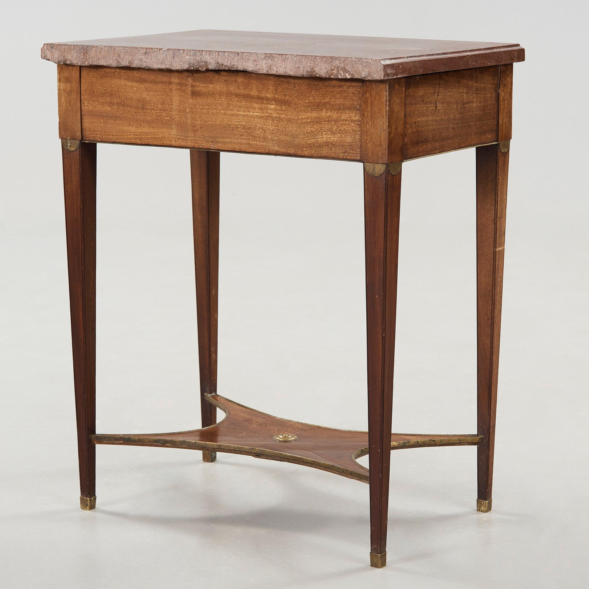 BORD, sengustavianskt, 1700-talets slut.