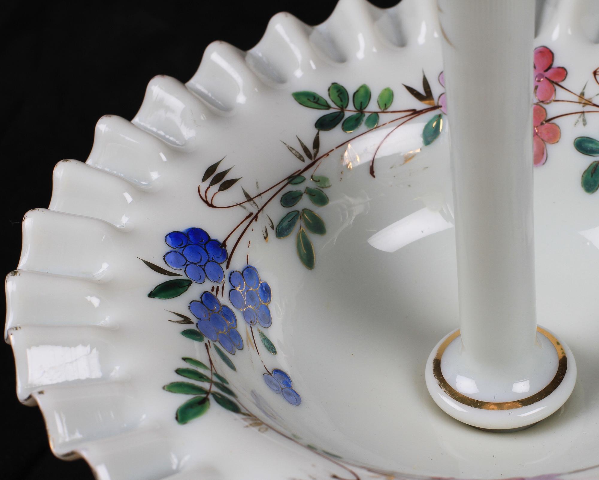 UPPSATSSKÅL MED VAS, flussglas, omkring 1900.
